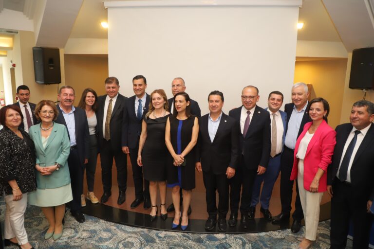 Başkan Çetin Akın, Ege Belediyeler Birliği Encümen Üyeliğine Seçildi