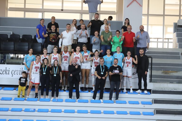 Potada Gülen Taraf Lidya Garden City Turgutlu Belediyespor Kadın Basketbol Oldu